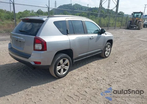 2016 Jeep Compass Sport из США, поврежденный, VIN 1C4NJCBA2GD648565